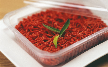 Minced meat in a box
